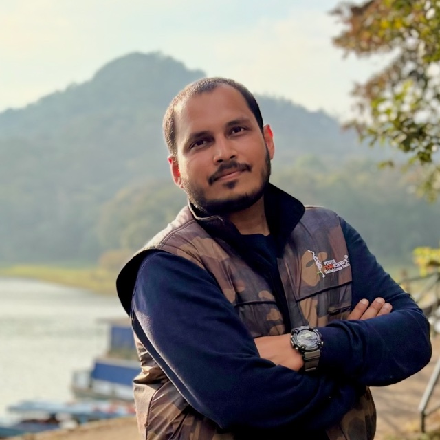 Rohit Kundliwal, the founder of longbook.